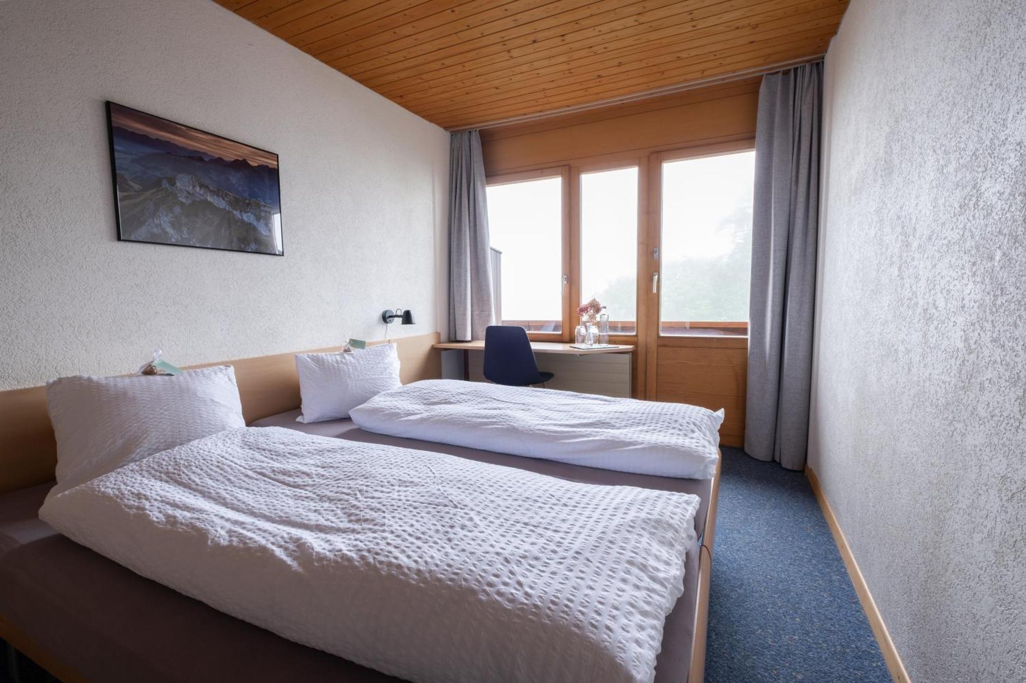 Auszeit-Hotel Z Aeschiried Aeschi Bei Spiez Kamer foto