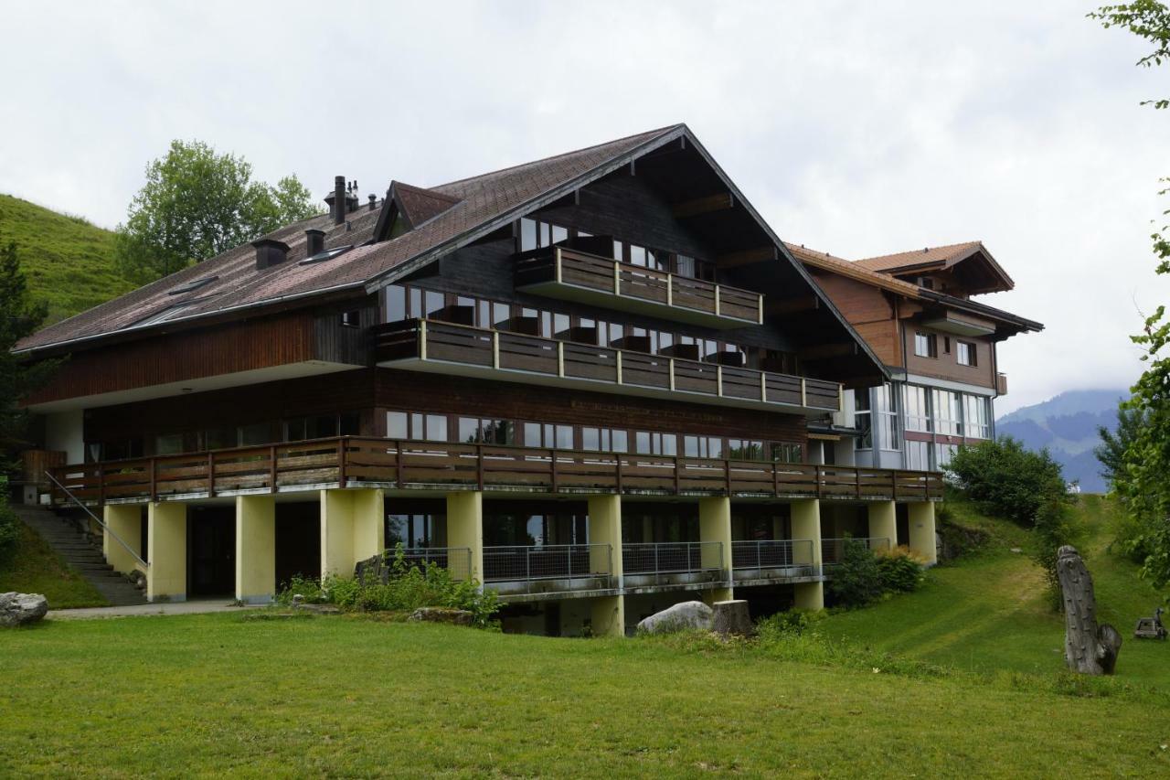 Auszeit-Hotel Z Aeschiried Aeschi Bei Spiez Kamer foto
