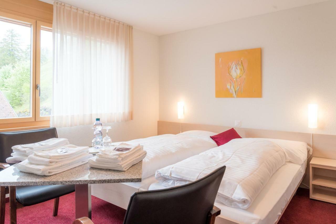 Auszeit-Hotel Z Aeschiried Aeschi Bei Spiez Kamer foto