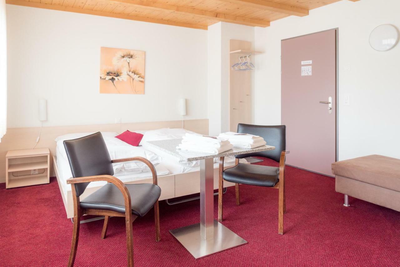 Auszeit-Hotel Z Aeschiried Aeschi Bei Spiez Kamer foto